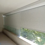 persianas de exterior en balcón