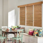 persianas de madera dinner room